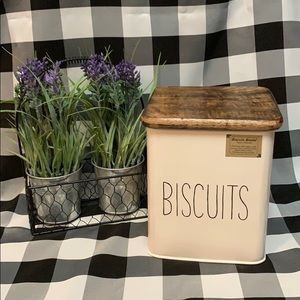 Biscuit metal tin